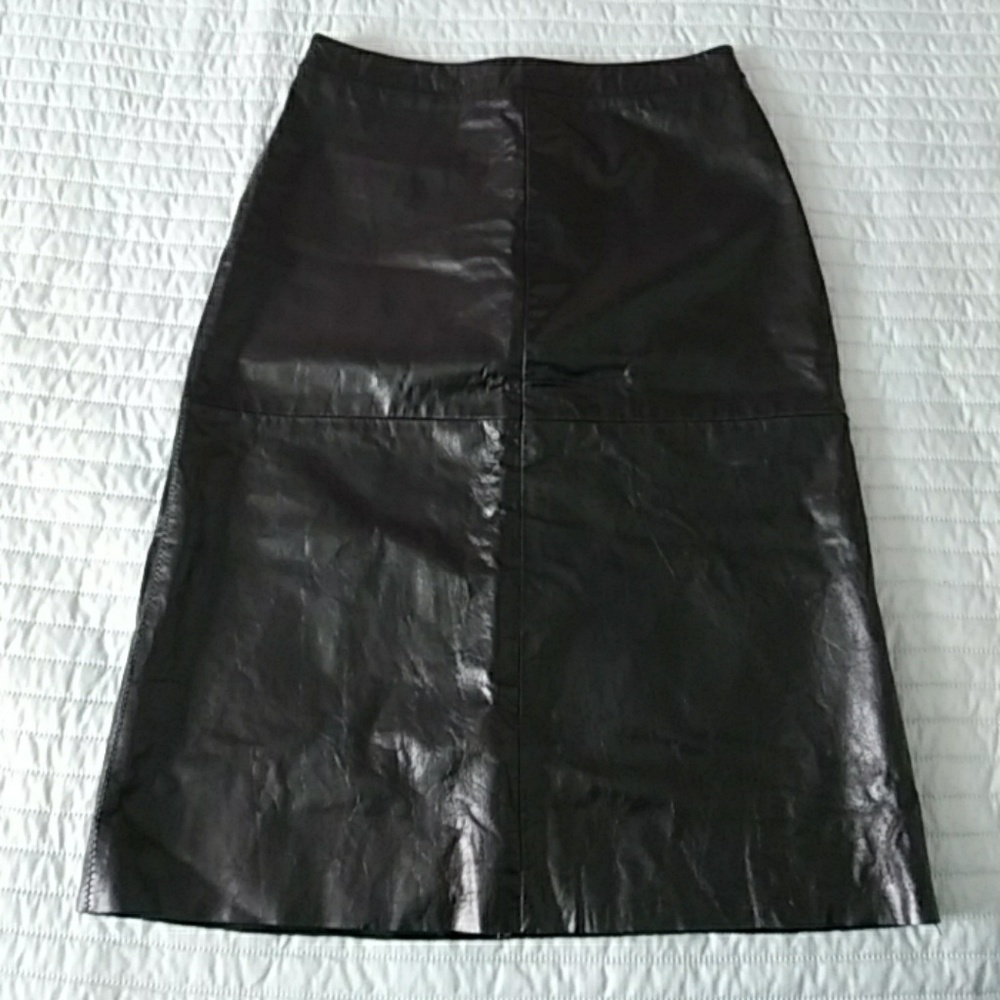 Black skirt